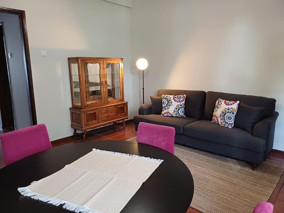 Roomy & Patio - 2 Bedroom Flat Porto Buitenkant foto