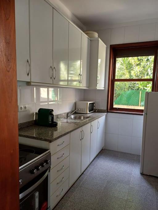 Roomy & Patio - 2 Bedroom Flat Porto Buitenkant foto