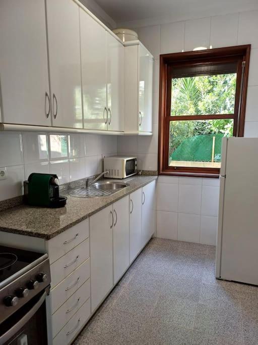 Roomy & Patio - 2 Bedroom Flat Porto Buitenkant foto